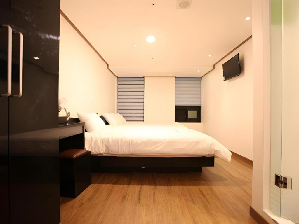 Hotel Myeongdong Mom House Seul Zewnętrze zdjęcie