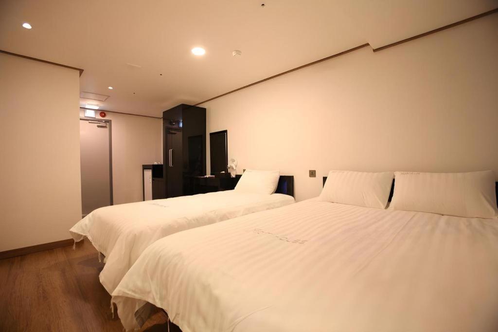 Hotel Myeongdong Mom House Seul Zewnętrze zdjęcie